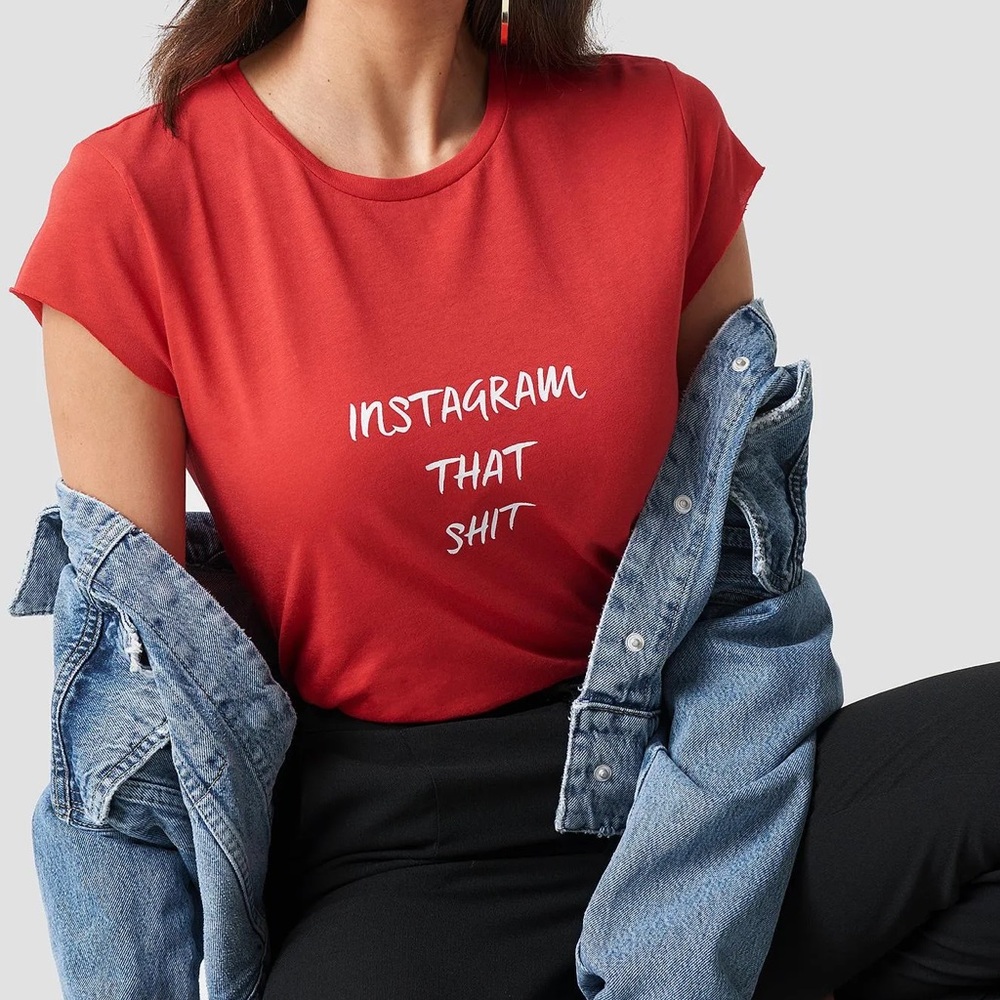 NA-KD Graphic Tee